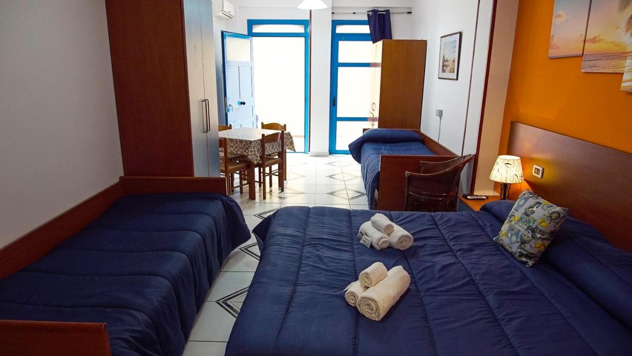 الشقق الفندقية جيارديني ناكسوسفي  Baia Di Naxos المظهر الخارجي الصورة